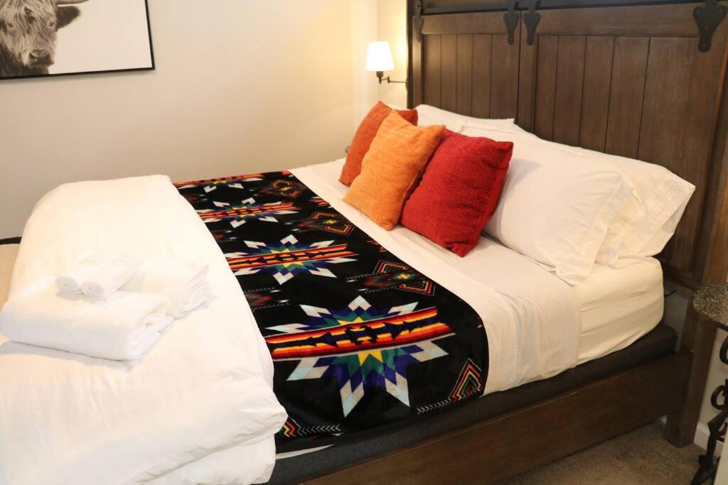 Cowboy Den-Hot Tub-Game Room-Pet Friendly-No Pet Fees! Αλμπουκέρκι Εξωτερικό φωτογραφία